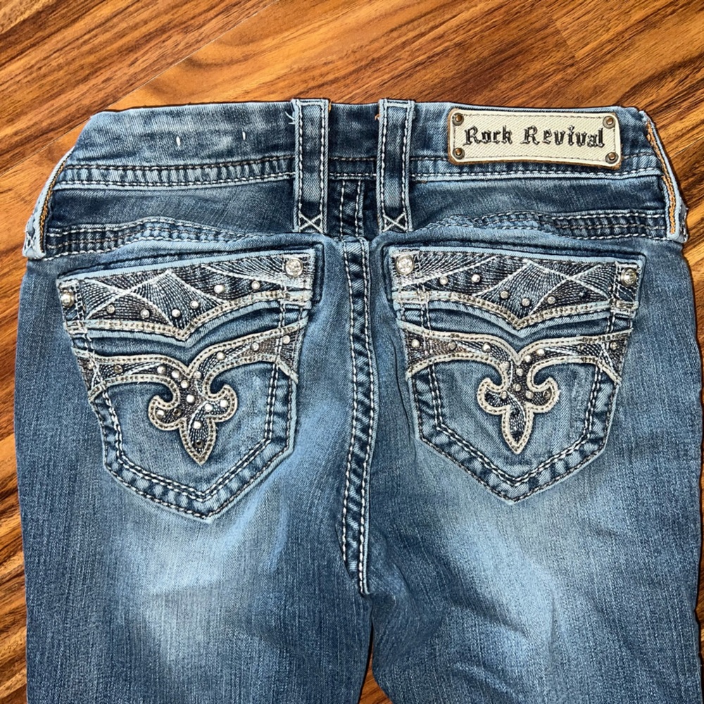 Rock revival mid rise bootcut jeans size 26 longer length